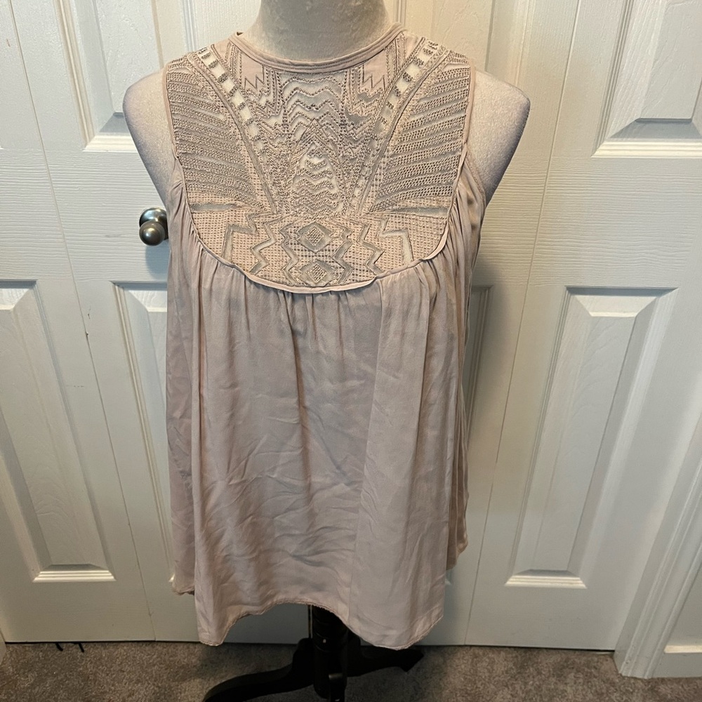 Wilfred from Aritizia size S Silk Rayon blend Elegant Lace Detail Women's Top
